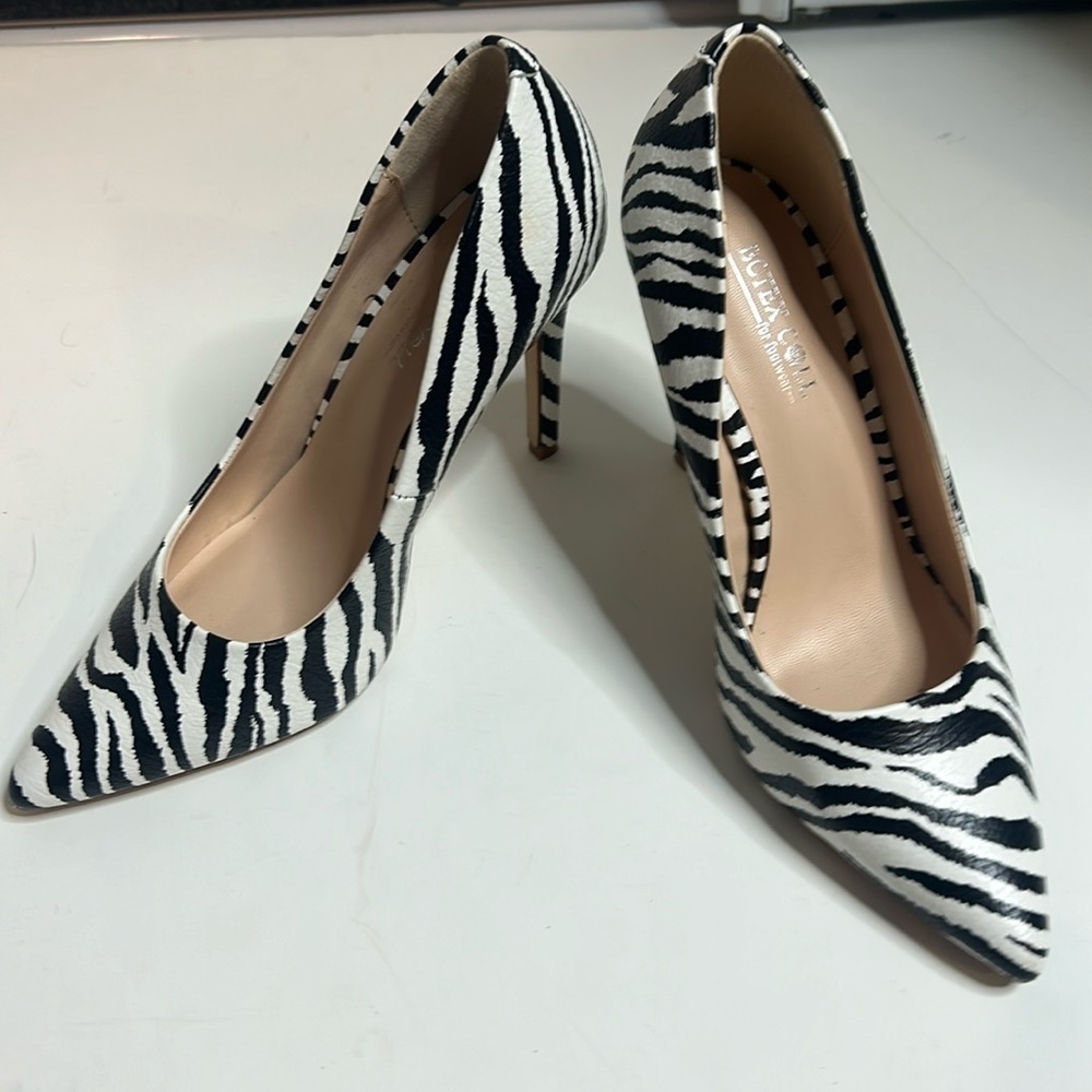 BCTEX COLL Black White Zebra Striped Heels 6.5